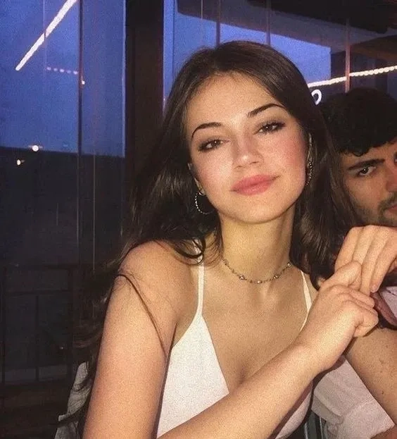 Ảnh hoa hậu Mỹ trong trang phục dạ hội làm nổi bật nét đẹp quý phái