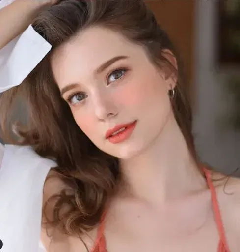 Diễn viên nữ Mỹ trong trang phục dạ hội làm nổi bật vẻ đẹp thanh lịch