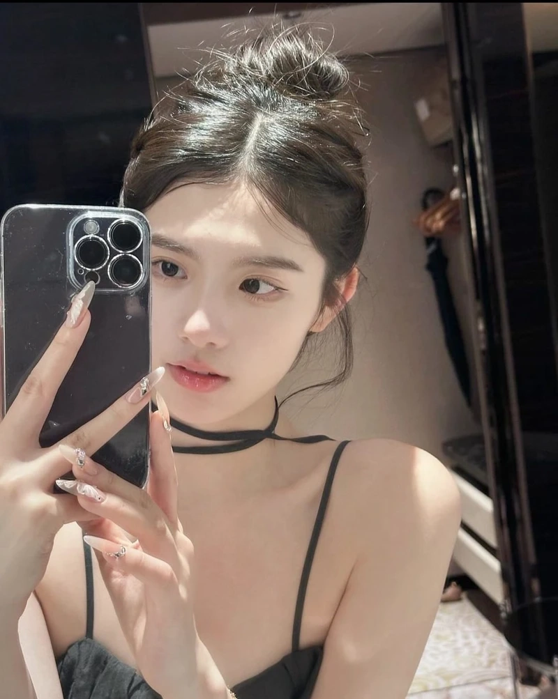 Ảnh gái xinh 2k5 thu hút người nhìn với vẻ đẹp tự nhiên